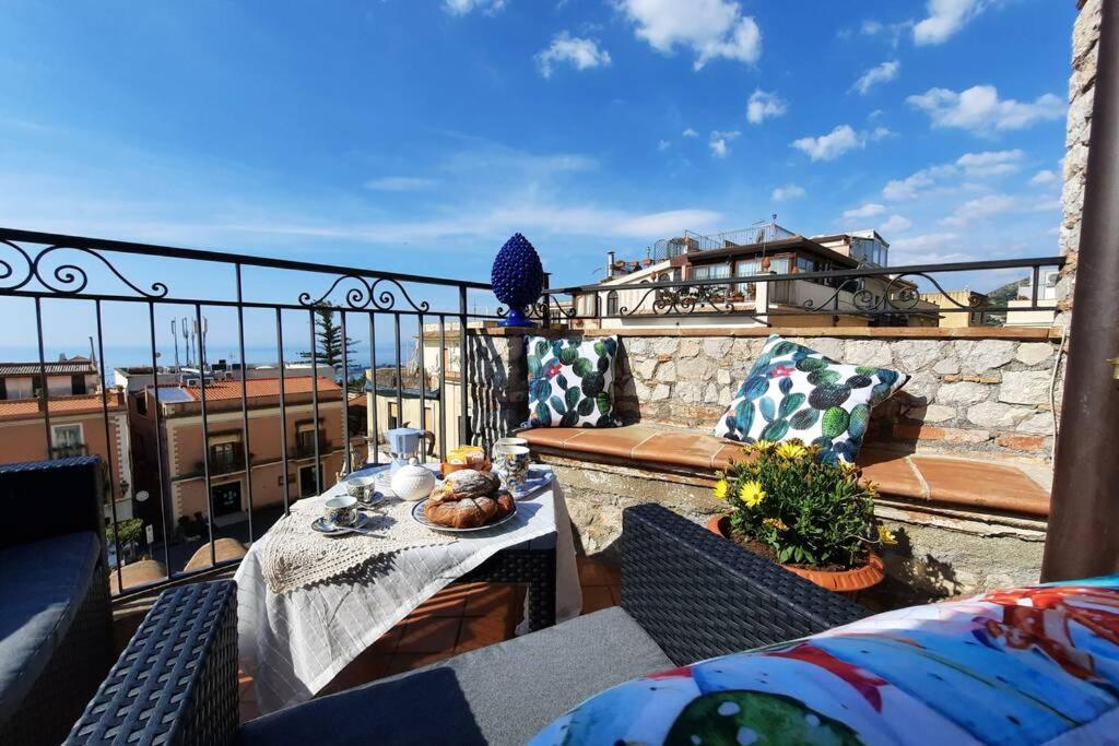 Ferienwohnung Casa Carla Al Duomo Taormina Exterior foto